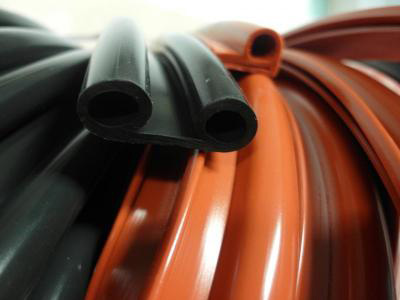 Dichtungen Schläuche Silikonschnüre Gummiplatten für Industrie Produktion Hersteller in Polen